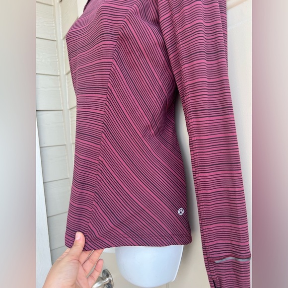 Lululemon Stripe Wine Berry Black Kanto Catch Me LS Thumbhole Slim Rulu Top SZ 6 - Picture 12 of 13